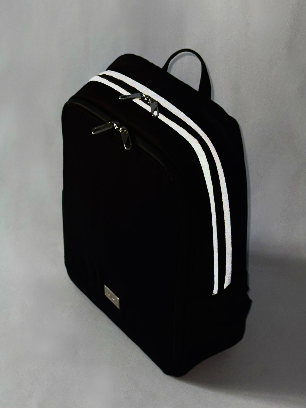 QUNOVAH® Lumos Laptop Backpack (Serene Black)